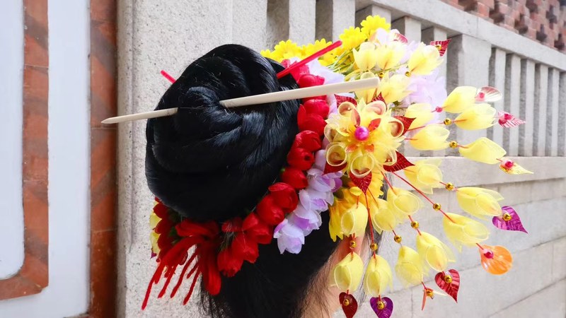 Hairpin Flowers