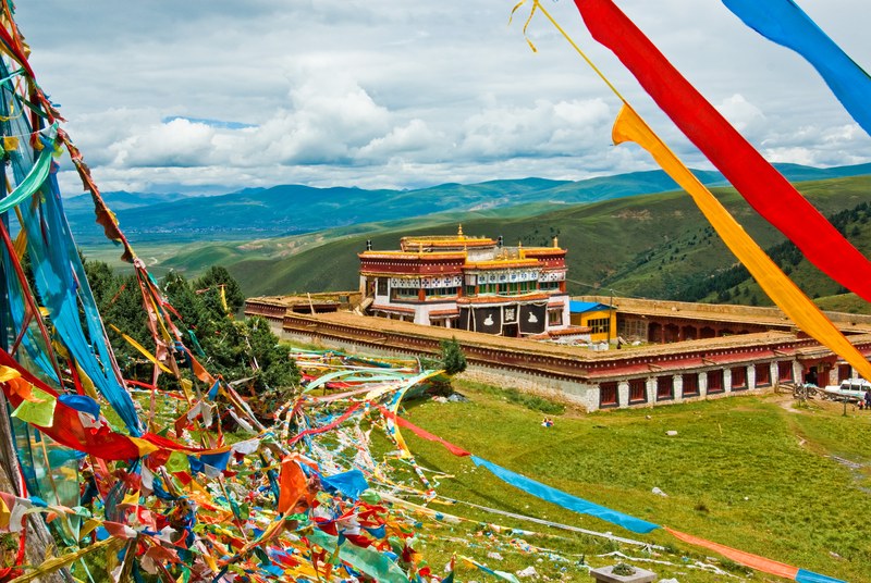 Zhargye nyenri monastery3.jpg