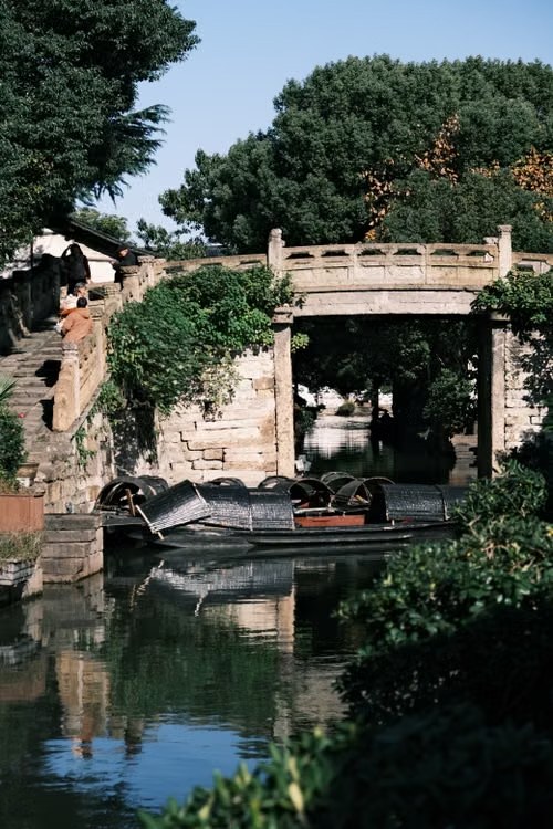 Canal-town texture