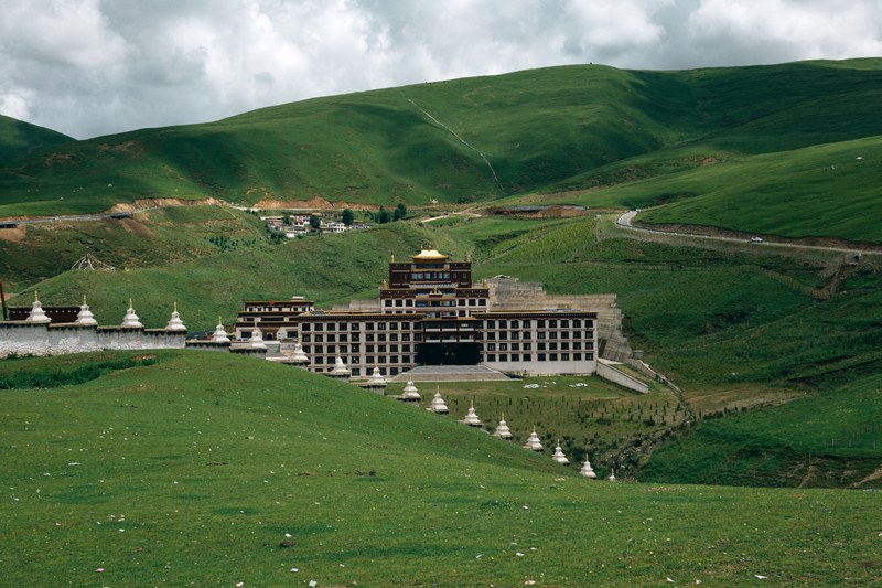 Litang 理塘, Sichuan, 2023 (53533088050).jpg